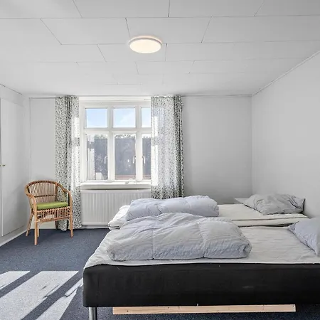 Ferienhaus Gorgeous In With Kitchen *
