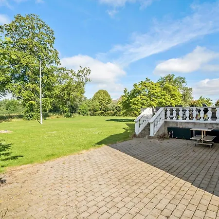 5 Bedroom In Casa vacanze